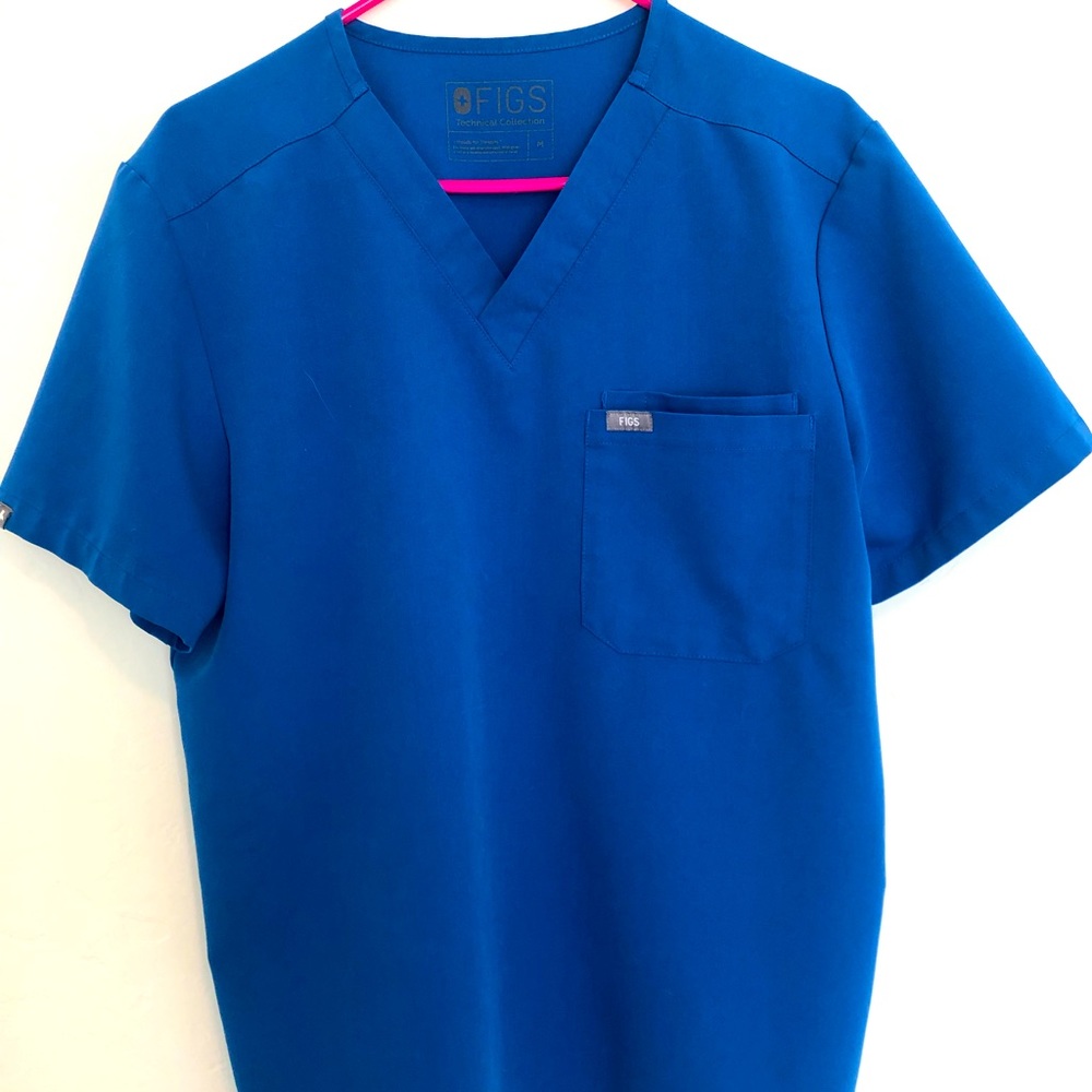 Blue figs scrub top. Size medium